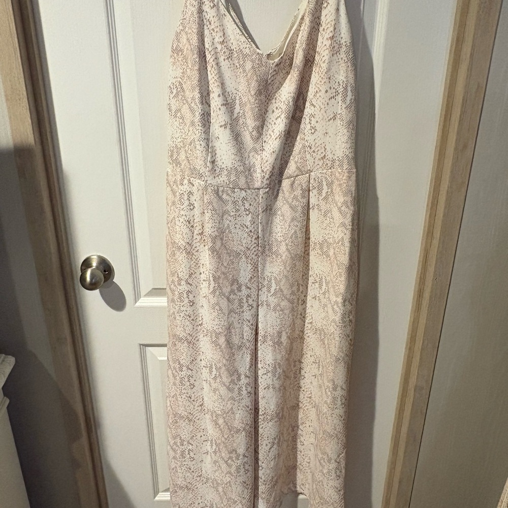 Elegant Cream Sleeveless Rhomper